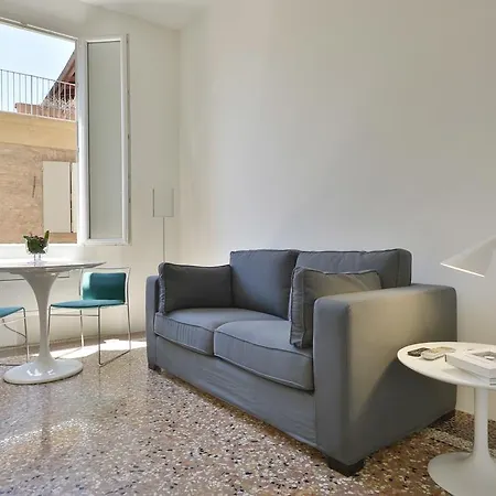 Apartament Central Design *