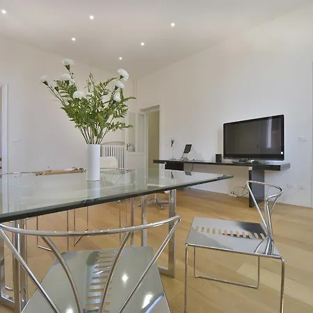 Apartment Central Design *